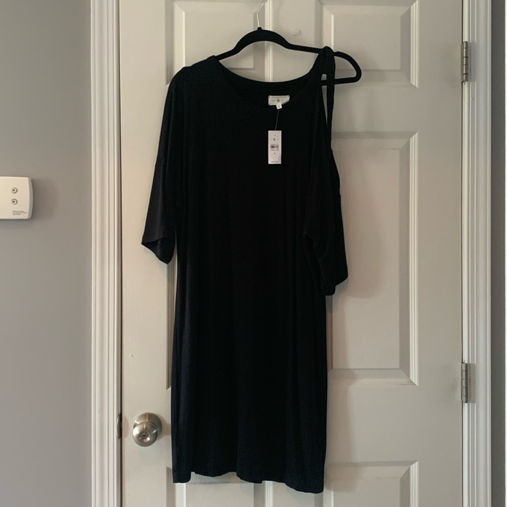 NWT Lou & Grey one shoulder cut out causal black knit dress
